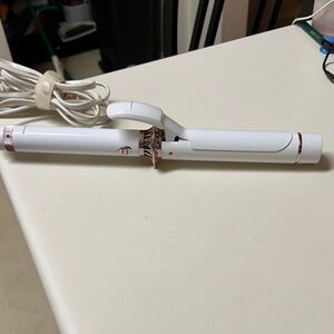 T3 White and Rose Gold Curling Iron